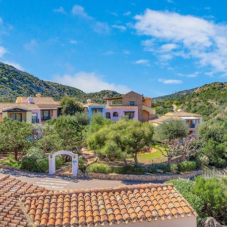 -Luxury- Torretta Con Piscina E Spiaggia A 300 Mt Лиша ди Вака Екстериор снимка