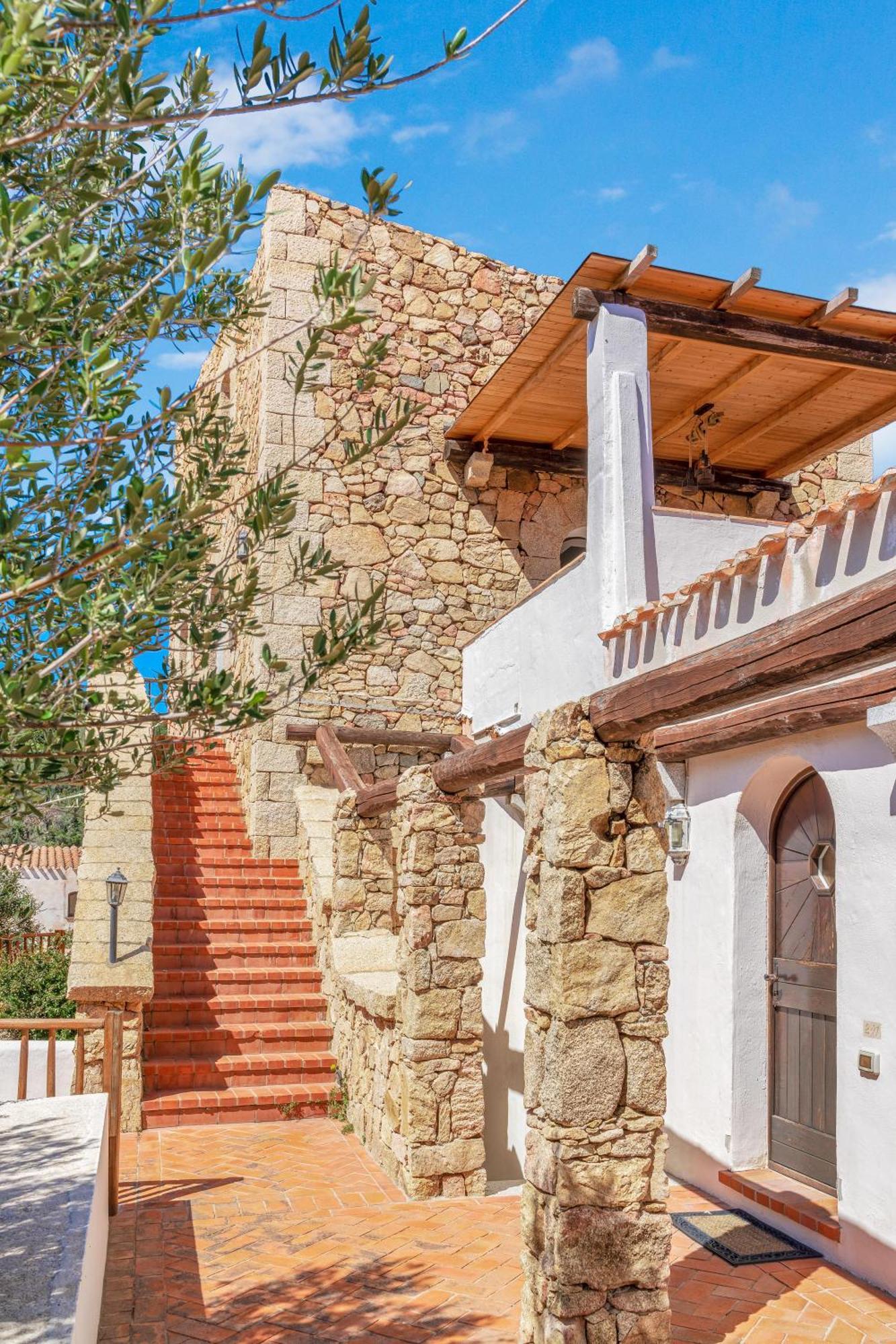 -Luxury- Torretta Con Piscina E Spiaggia A 300 Mt Лиша ди Вака Екстериор снимка